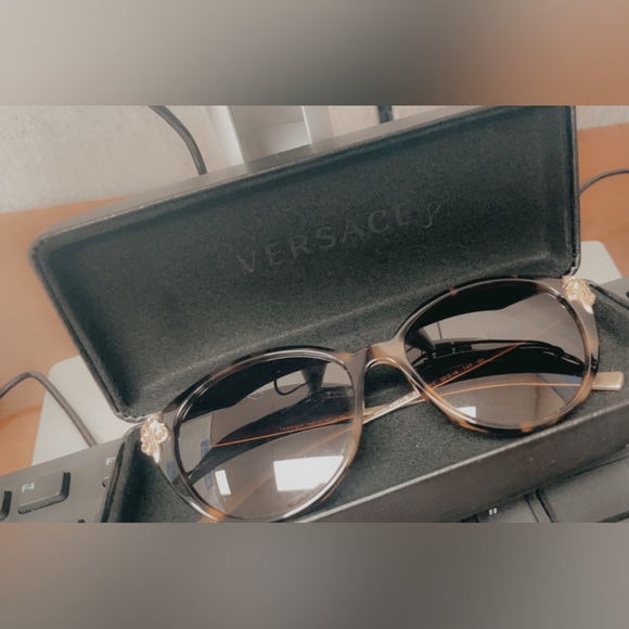 Versace sunglasses - Picture 5 of 5